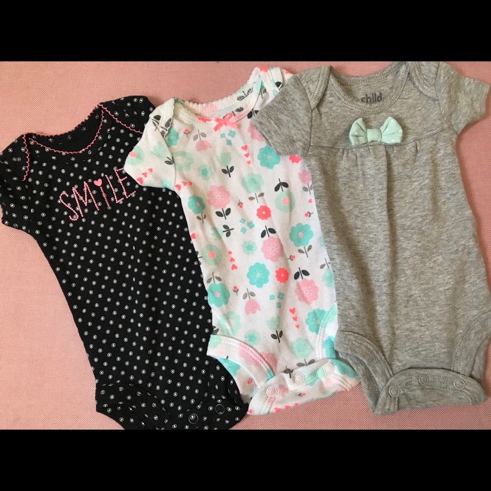 3 Brand New Premie baby onesie’s